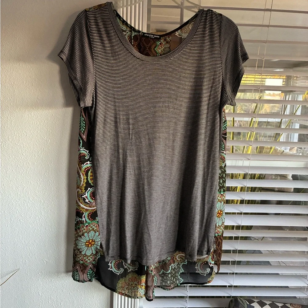 cha cha vente Black and Gray Striped Short-Sleeve Top with Paisley Sides - Picture 1 of 5